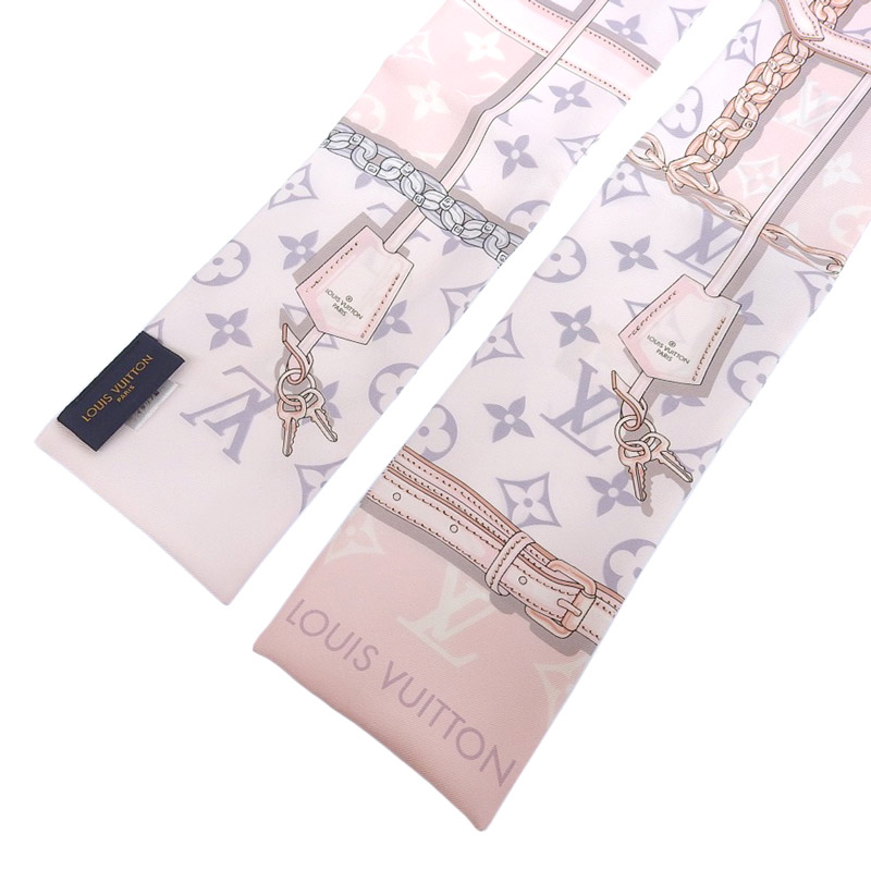 http://ルイヴィトン%20LOUIS%20VUITTON%20バンドー%20モノグラムコンフィデンシャル%20バンドー%20スカーフ%20シルク%20ローズクレール%20M70637%20中古%20LV1575