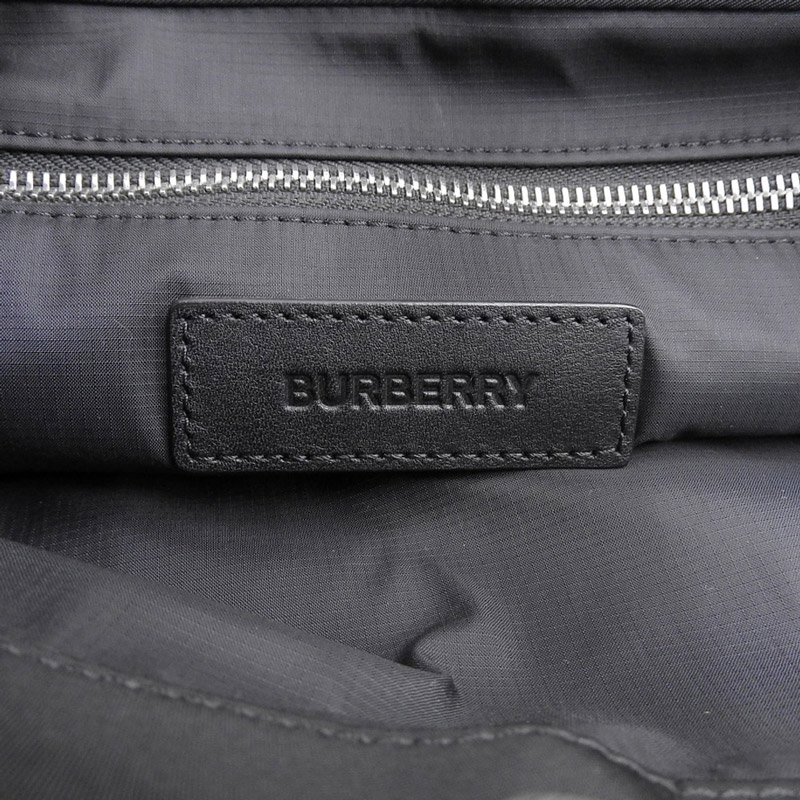 http://バーバリー%20BURBERRY%202WAYバッグ%20トートバッグ%20ショルダーバッグ%20ナイロン%20ブラック%20中古%20OB1824