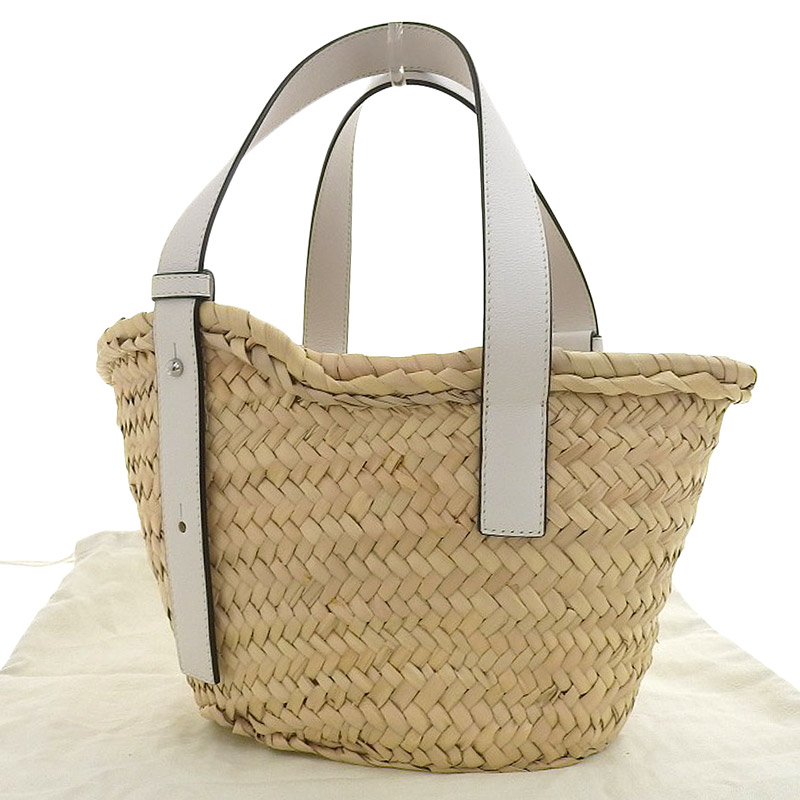 http://ロエベ%20LOEWE%20バスケットバッグ%20スモール%20トートバッグ%20かごバッグ%20ラフィア/レザー%20ナチュラル/ホワイト%20美品%20OB1829