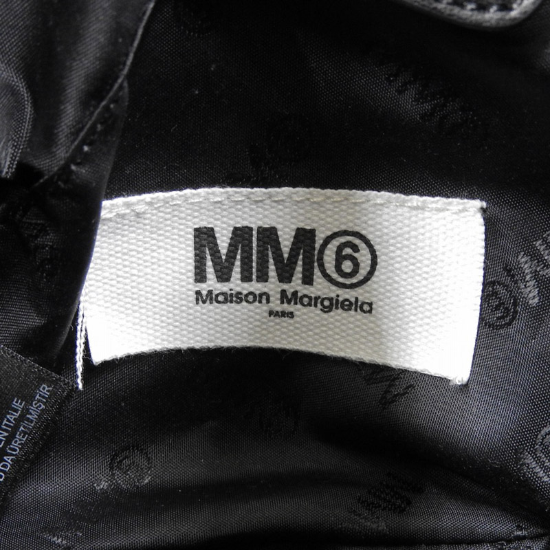 http://メゾンマルジェラ%20MAISON%20MARGIELA%20MM6%202WAYバッグ%20ハンドバッグ%20ショルダーバッグ%20レザー%20ブラック%20中古%20OB1833