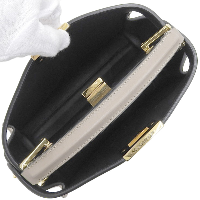 http://フェンディFENDI%20ピーカブーエッセンシャリー%202WAYバッグ%20ハンドバッグ%20ショルダーバッグ%20レザー%20グレージュ%208BN302%20中古%20OB1834
