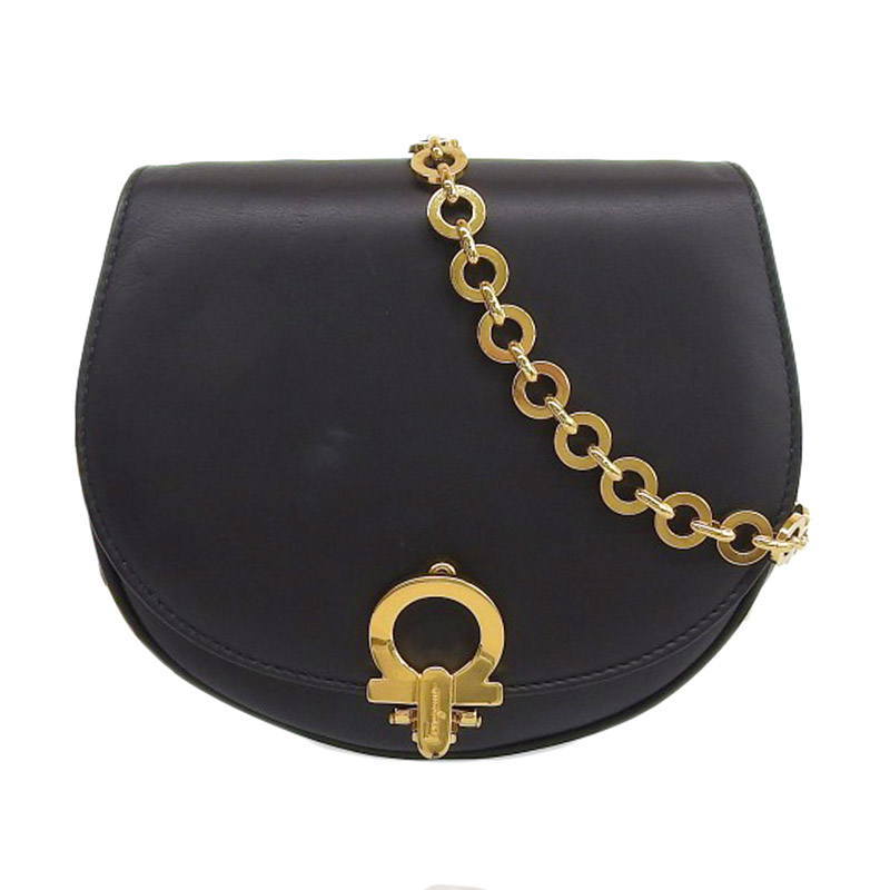 http://フェラガモ%20FERRAGAMO%20ガンチーニ%20ショルダーバッグ%20チェーンショルダー%20レザー%20ブラック%20中古%20OB1842
