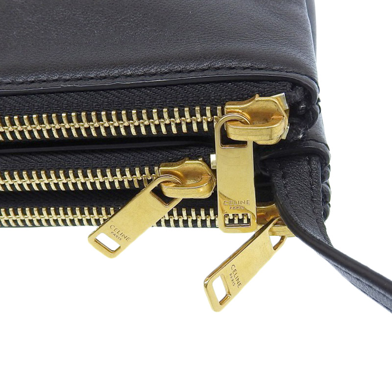 http://セリーヌ%20CELINE%20トリオ%20ショルダーバッグ%20斜め掛けショルダーバッグ%20レザー%20ブラック%20中古%20OB1846