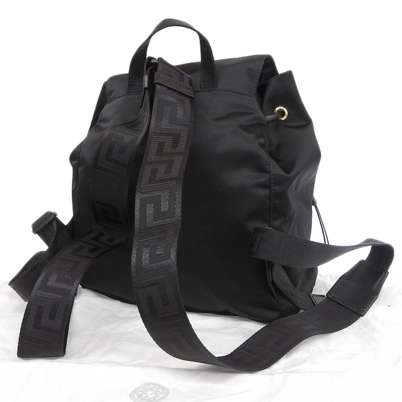http://ヴェルサーチ%20VERSACE%20リュックサック%20バックパック%20ナイロン%20ブラック%20美品　OB1848