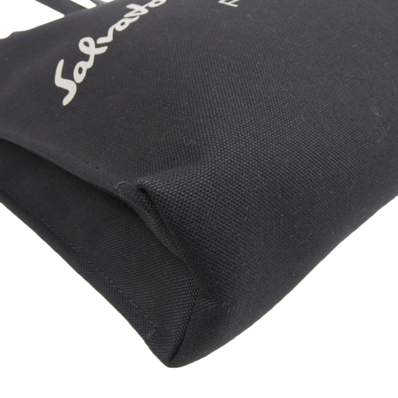 http://フェラガモ%20FERRAGAMO%20トートバッグ%20キャンバス/レザー%20ブラック%20中古%20OB1849