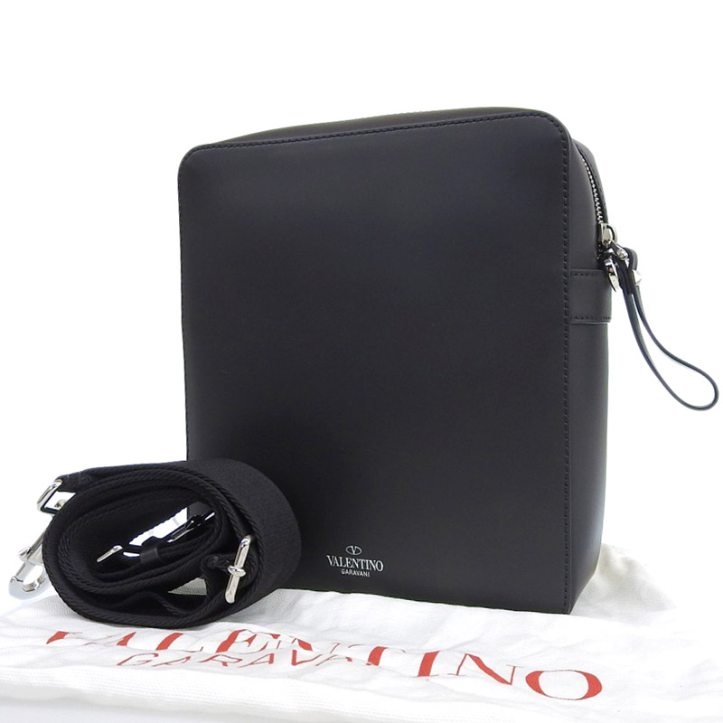 http://ヴァレンティノ%20VALENTINO%20VLTN%20ショルダーバッグ%20斜め掛けショルダー%20レザー%20ブラック%20中古%20OB1853