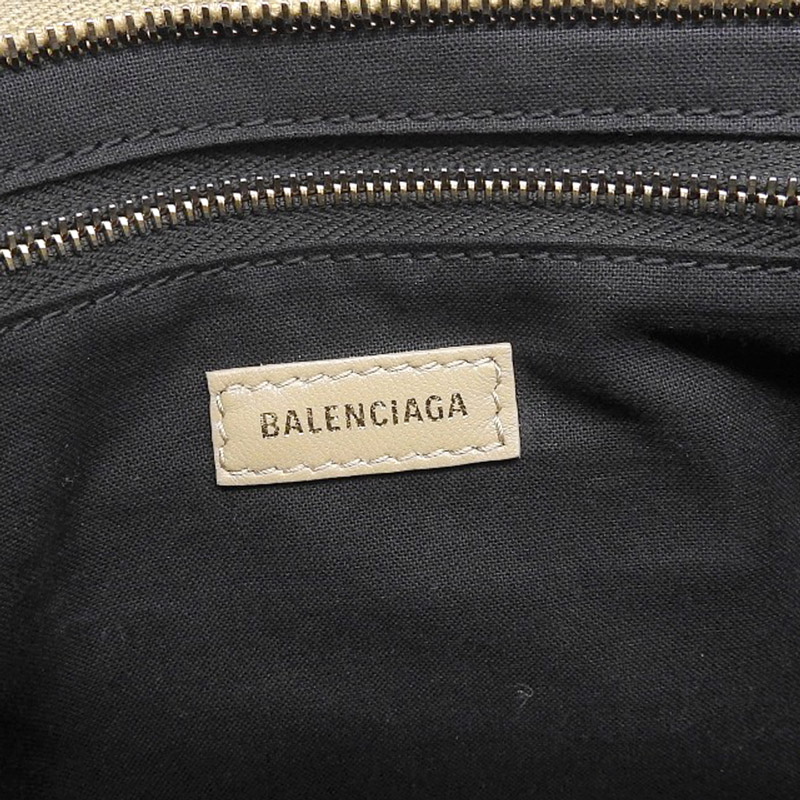 http://バレンシアガ%20BALENCIAGA%20クラシックシティ%202WAYバッグ%20ハンドバッグ%20ショルダーバッグ%20型押し%20レザー%20ベージュ%20431621%20中古%20OB1856