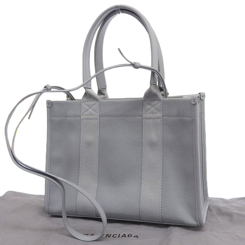 http://バレンシアガ%20BALENCIAGA%20ハードウェアトート%202WAYバッグ%20ショルダーバッグ%20ハンドバッグ%20キャンバス/レザー%20グレー%20中古%20OB1859