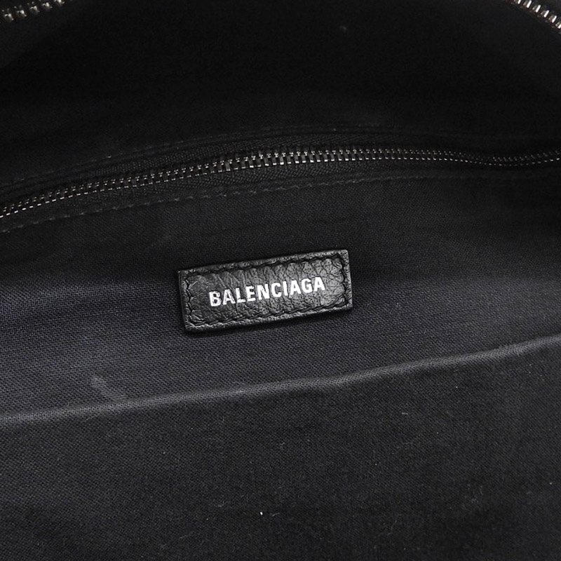 http://バレンシアガ%20BALENCIAGA%20エブリデイ%20バックパック%20リュックサック%20レザー%20グレー%20552374%20中古%20OB1865