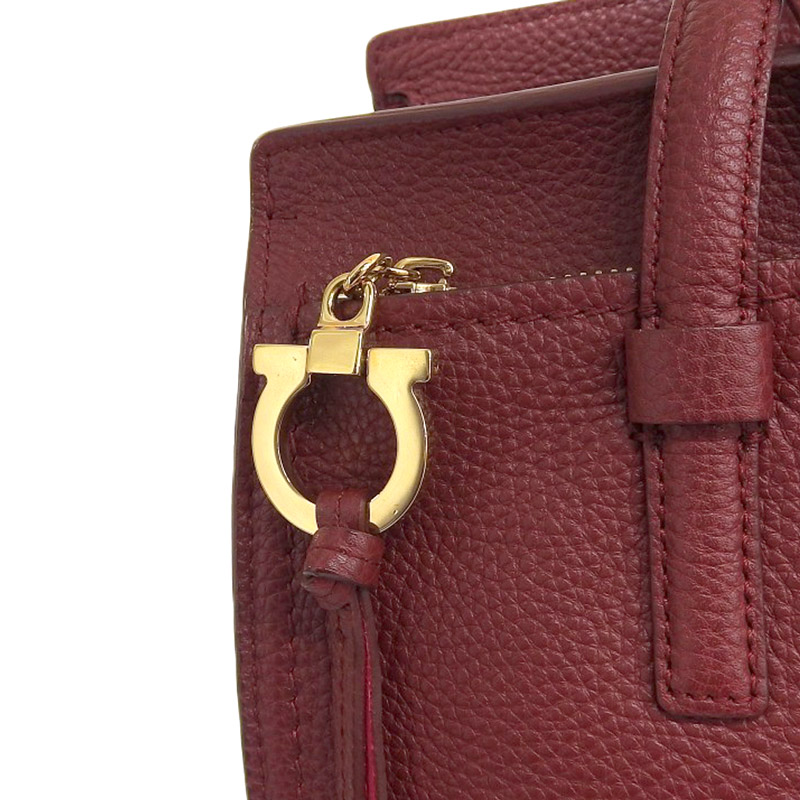 http://フェラガモ%20FERRAGAMO%20エイミー%20ガンチーニ%20トートバッグ%20レザー%20レッド%20中古%20OB1866