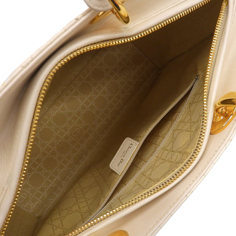 http://ディオール%20CHRISTIAN%20DIOR%20レディディオール%202WAYバッグ%20ハンドバッグ%20ショルダーバッグ%20レザー%20ホワイト%20中古%20OB1873