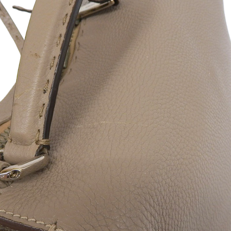 http://フェンディ%20FENDI%20セレリアレイ%202WAYバッグ%20ハンドバッグ%20ショルダーバッグ%20レザー%20グレージュ%208BL137%20中古%20OB1894