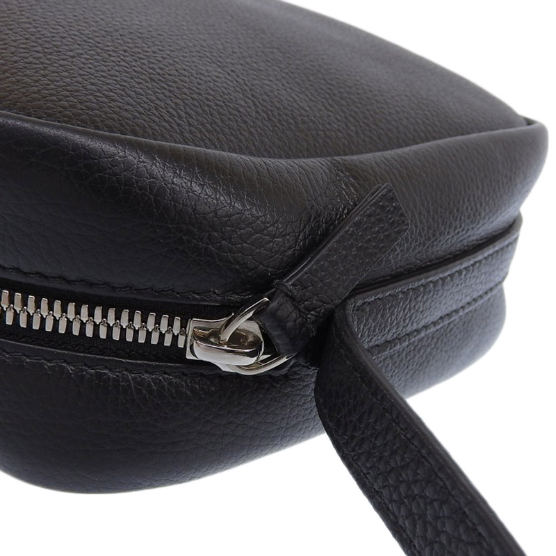 http://バレンシアガ%20BALENCIAGA%20エブリデイ%20ショルダーバッグ%20カメラバッグ%20ポシェット%20レザー%20ブラック%20679267%20中古%20OB1896