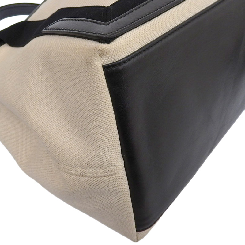 http://バレンシアガ%20BALENCIAGA%20ネイビーカバスS%20ハンドバッグ%20キャンバス/レザー%20ホワイト/ブラック%20339933%20中古%20OB1897
