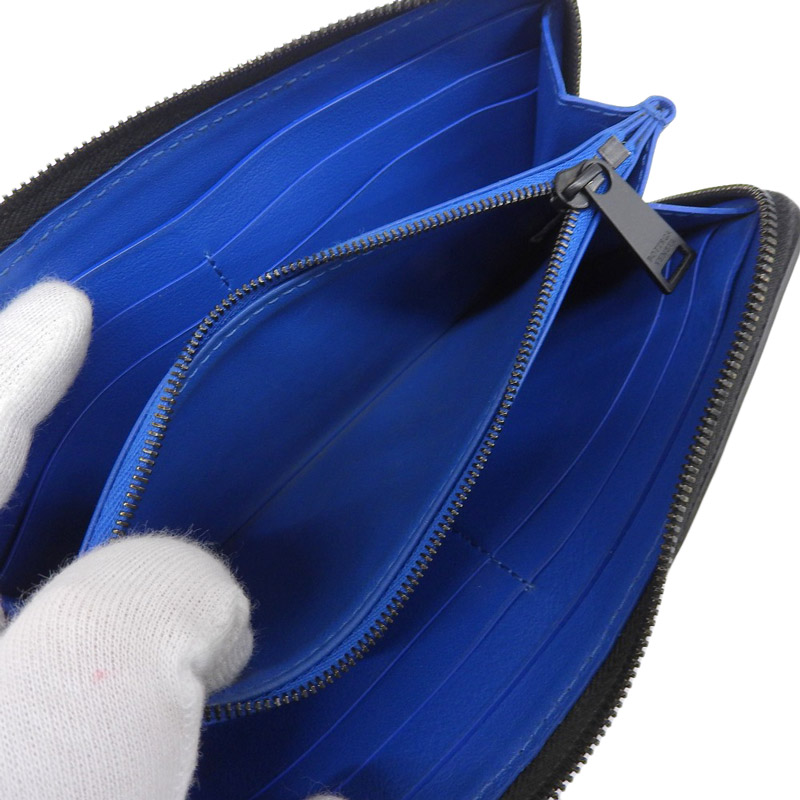 http://ボッテガヴェネタ%20BOTTEGA%20VENETA%20イントレチャート%20長財布%20レザー%20ブラック%20中古%20OBB0549