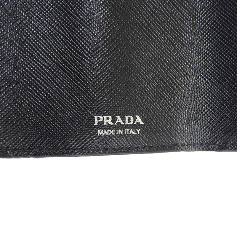 http://プラダ%20PRADA%20三つ折り財布%20コンパクトウォレット%20サフィアーノ%20レザー%20ブラック%201MH021%20中古%20OBB0557
