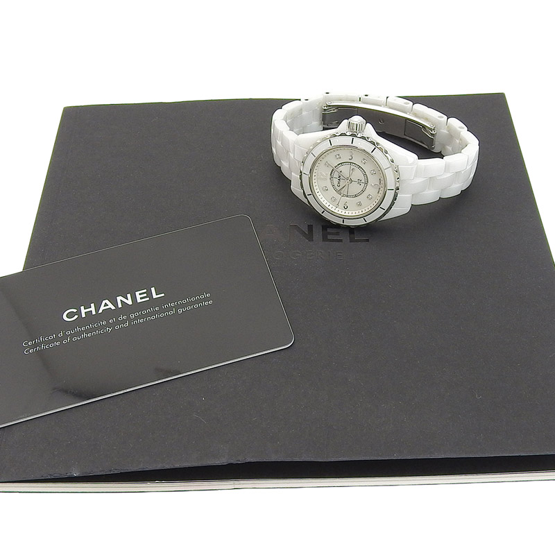 http://シャネル%20CHANEL%20J12%20レディース%20クォーツ%20腕時計%20セラミック/SS%208Pダイヤモンド%20シェル文字盤%20H2570%20中古%20CH0927