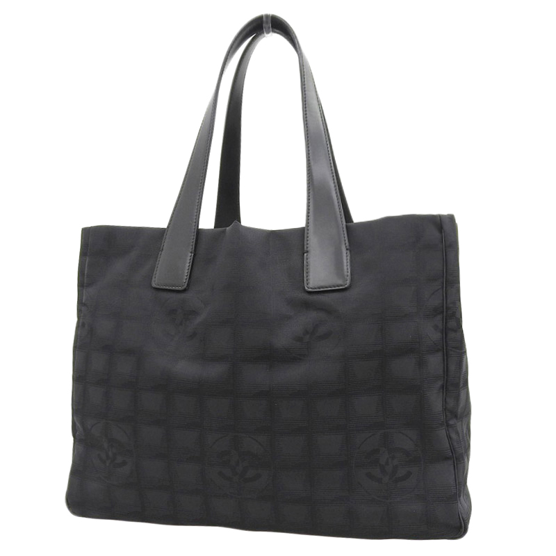 http://シャネル%20CHANEL%20ニュートラベルライン%20トートバッグ%20ナイロン/レザー%20ブラック%208番台%20中古%20CH0929