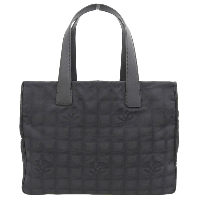 http://シャネル%20CHANEL%20ニュートラベルライン%20トートバッグ%20ナイロン/レザー%20ブラック%207番台%20中古%20CH0930