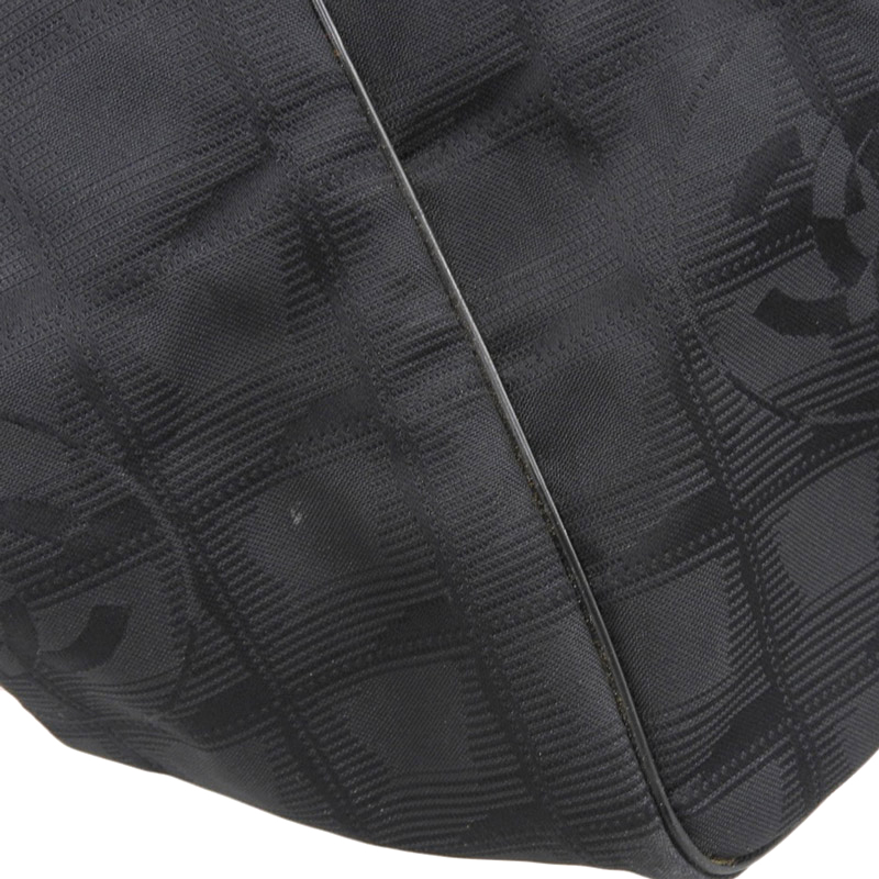 http://シャネル%20CHANEL%20ニュートラベルライン%20トートバッグ%20ナイロン/レザー%20ブラック%209番台%20中古%20CH0931