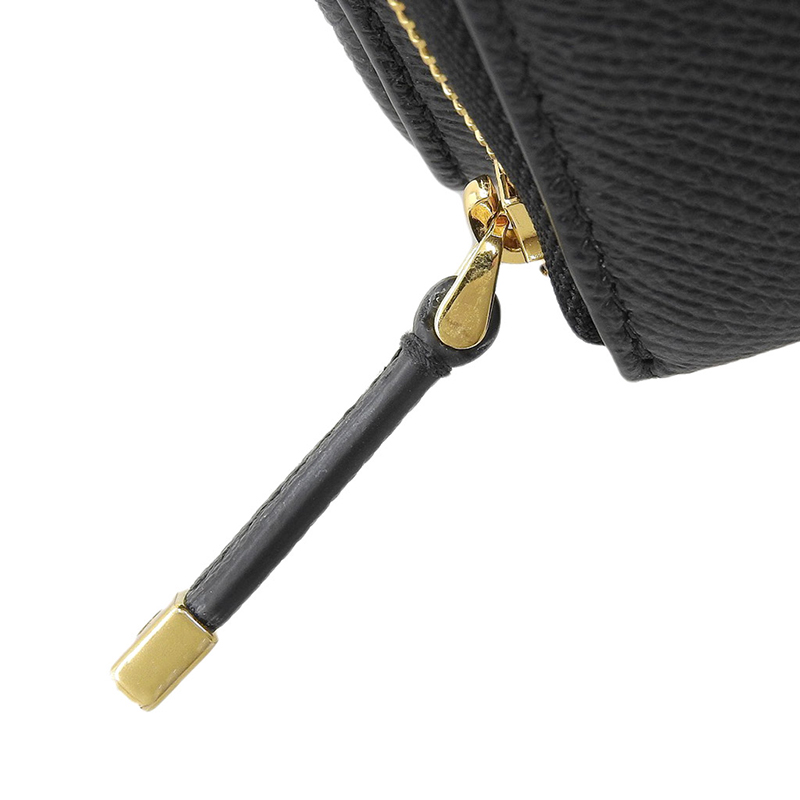 http://ディオール%20CHRISTIAN%20DIOR%20カロ%20ショルダーバッグ%20レザー%20ブラック%20S7431UBAE%20中古%20OB1899