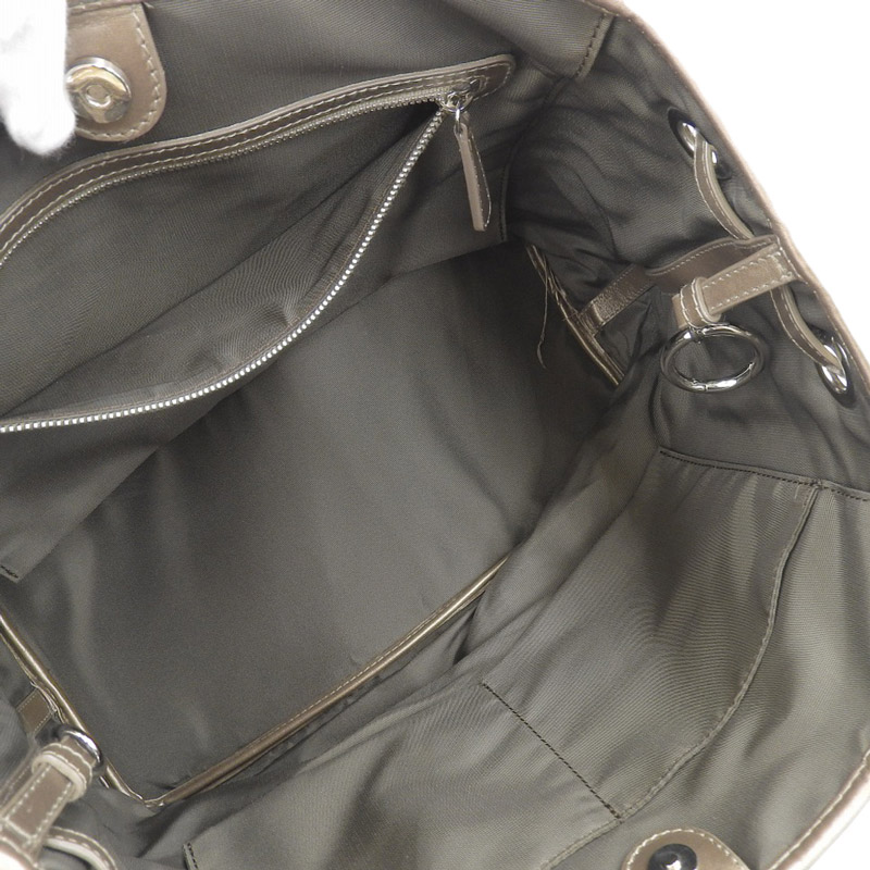 http://ディオール%20CHRISTIAN%20DIOR%20パナレア%20カナージュ%20トートバッグ%20コーティングキャンバス%20メタリックグレー%20中古%20OB1906
