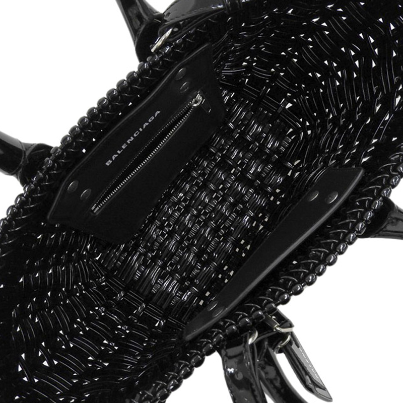 http://バレンシアガ%20BALENCIAGA%20ビストロバスケットXS%202WAYバッグ%20ハンドバッグ%20ショルダーバッグ%20エナメル%20ブラック%20671342%20美品%20OB1910