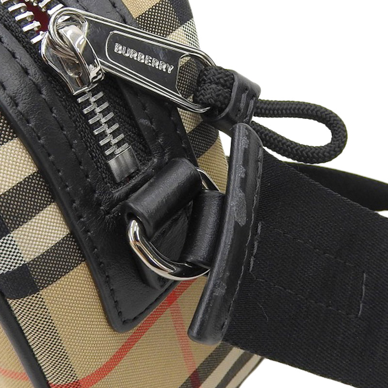 http://バーバリー%20BURBERRY%20ショルダーバッグ%20ナイロン/レザー%20ベージュ%20中古%20OB1911