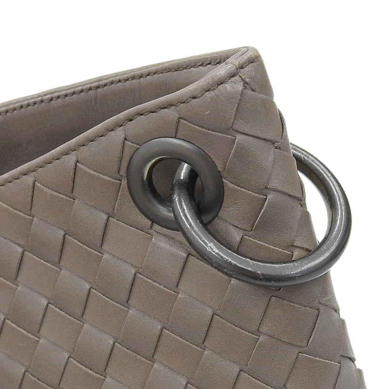 http://ボッテガヴェネタ%20BOTTEGA%20VENETA%20イントレチャート%20ショルダーバッグ%20レザー%20グレージュ%20172736%20中古%20OB2002