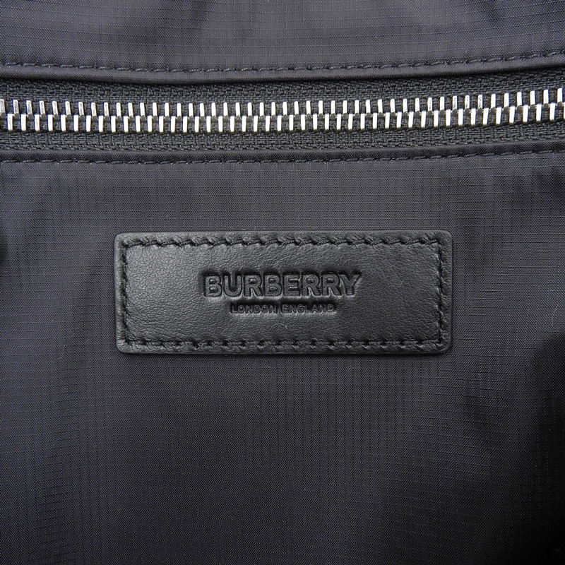 http://バーバリー%20BURBERRY%20アーティ%20ロゴプリント%202WAYバッグ%20トートバッグ%20ナイロン%20ブラック%208063497%20美品%20OB2013