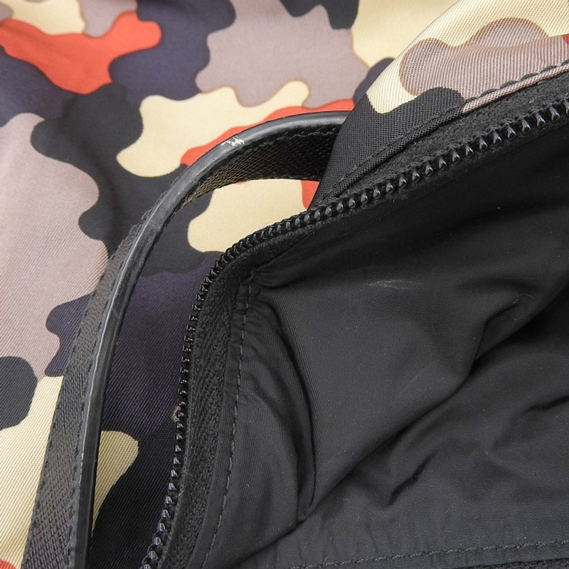 http://プラダ%20PRADA%202WAYバッグ%20ショルダーバッグ%20トートバッグ%20ナイロン/レザー%20マルチカラー%20中古%20OB2015