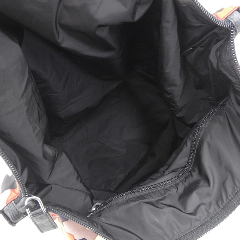 http://プラダ%20PRADA%202WAYバッグ%20ショルダーバッグ%20トートバッグ%20ナイロン/レザー%20マルチカラー%20中古%20OB2015