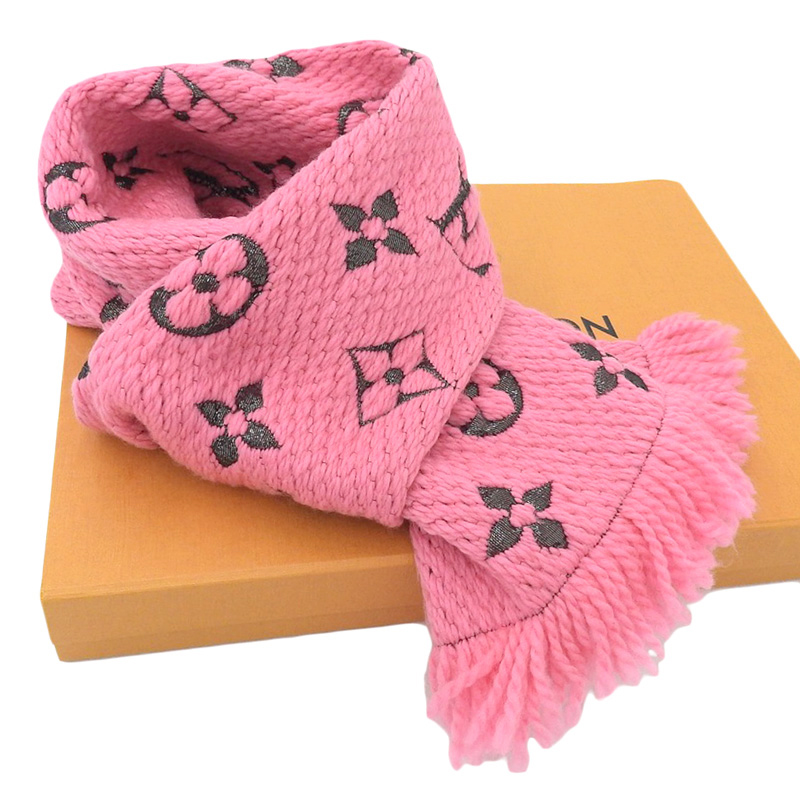 http://ルイヴィトン%20LOUIS%20VUITTON%20エシャルプロゴマニア%20マフラー%20ウール/シルク%20ローズポップピンク%20M76070%20中古%20LV1581