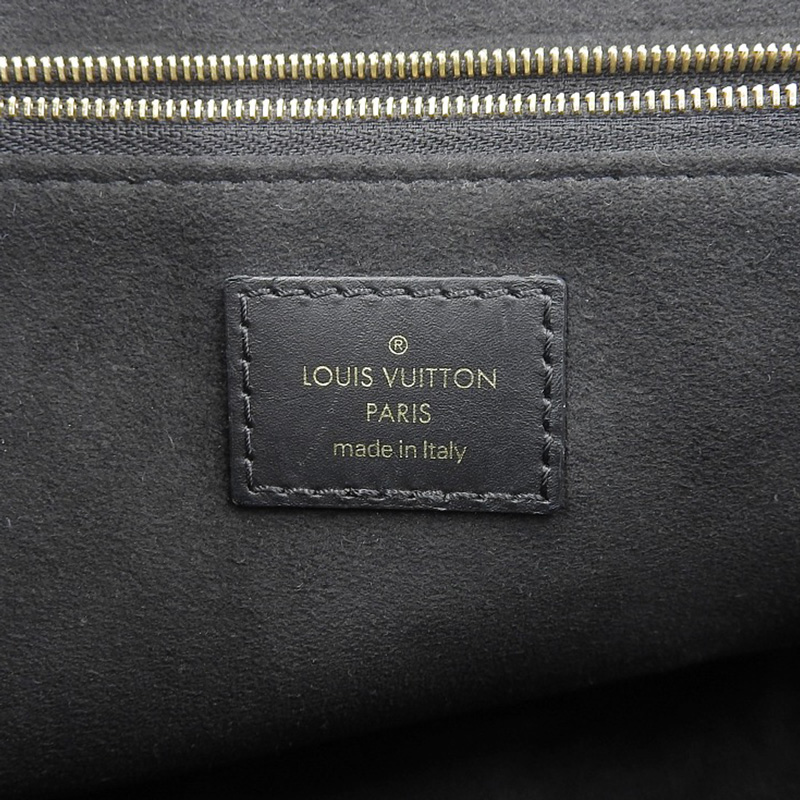 http://ルイヴィトン%20LOUIS%20VUITTON%20ダミエ%20ヴァヴァンPM%20ショルダーバッグ%20ノワール%20N40108%20中古%20LV1586