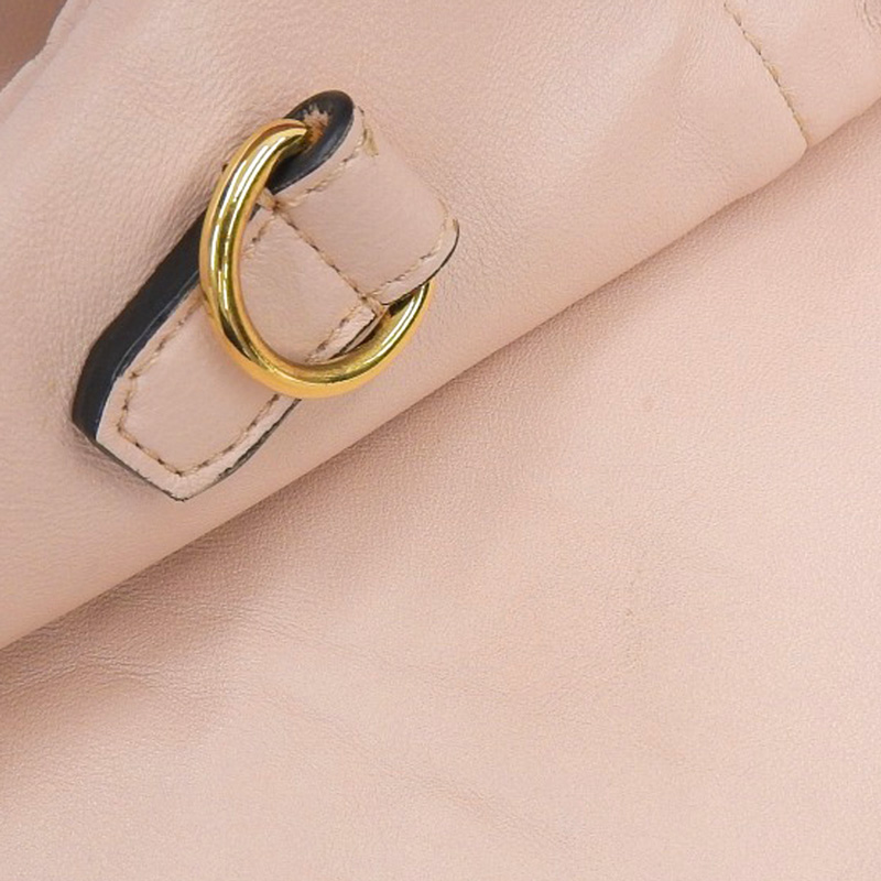 http://フェンディ%20FENDI%20スリムクラッチ%20ミディアム%20ショルダーバッグ%20斜め掛けショルダー%20レザー%20ピンク%208BT338%20中古%20OB1882