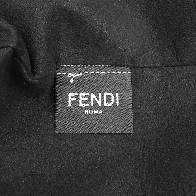 http://フェンディ%20FENDI%20スリムクラッチ%20ミディアム%20ショルダーバッグ%20斜め掛けショルダー%20レザー%20ピンク%208BT338%20中古%20OB1882