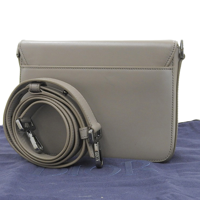 http://ディオール%20CHRISTIAN%20DIOR%20ショルダーバッグ%20レザー%20グレージュ%20中古%20OB1916