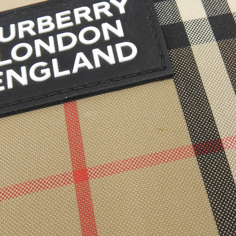http://バーバリー%20BURBERRY%20ノバチェック%20ショルダーバッグ%20キャンバス/レザー%20ベージュ/ブラック%20中古%20OB1918