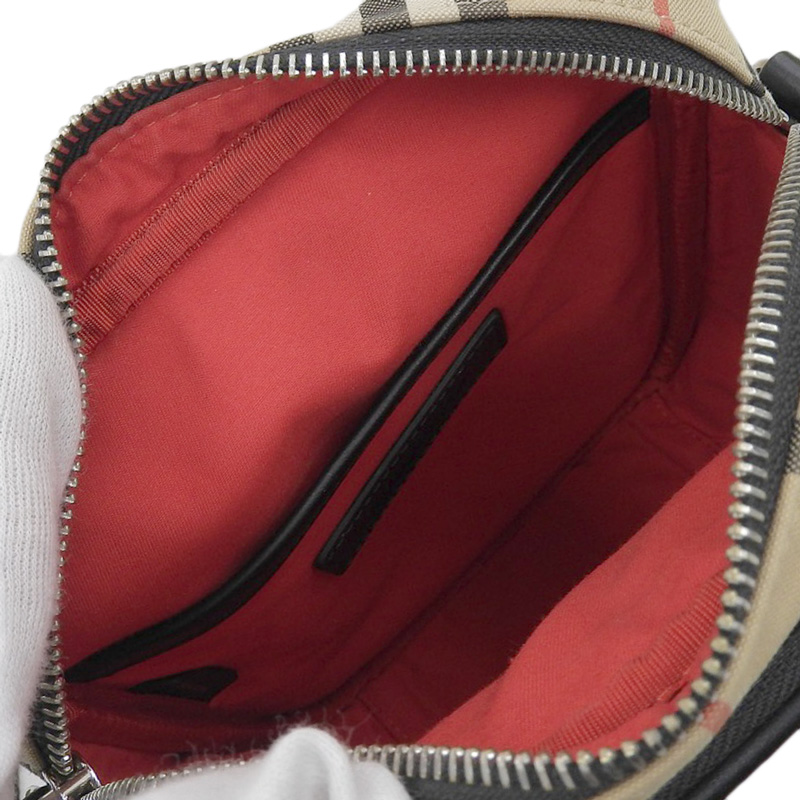 http://バーバリー%20BURBERRY%20ノバチェック%20ショルダーバッグ%20キャンバス/レザー%20ベージュ/ブラック%20中古%20OB1918