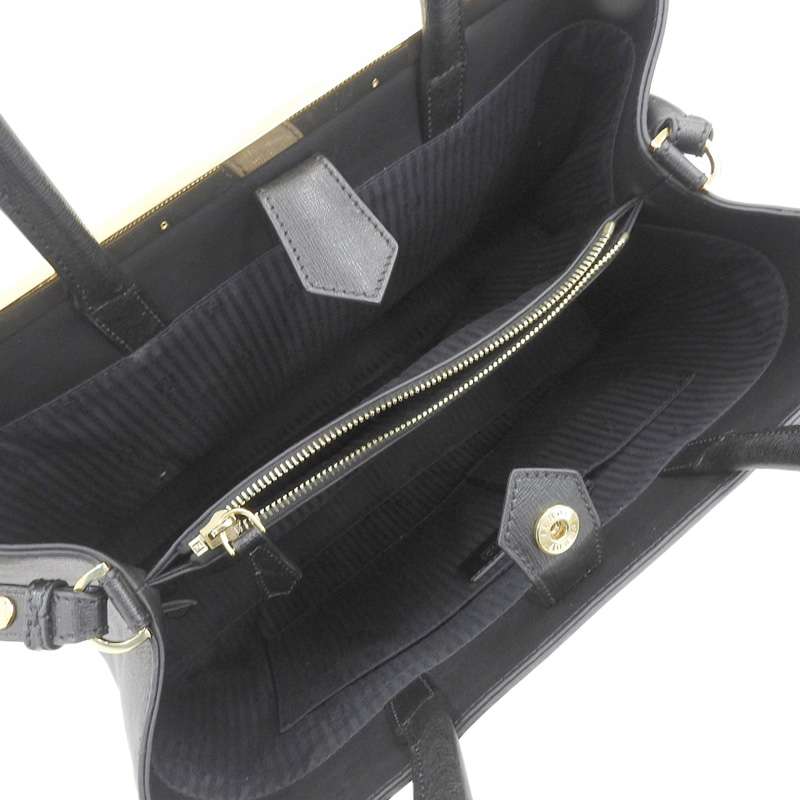 http://フェンディ%20FENDI%20トゥジュール%202WAYバッグ%20ハンドバッグ%20ショルダーバッグ%20レザー%20ブラック%208BH250%20中古%20OB1921