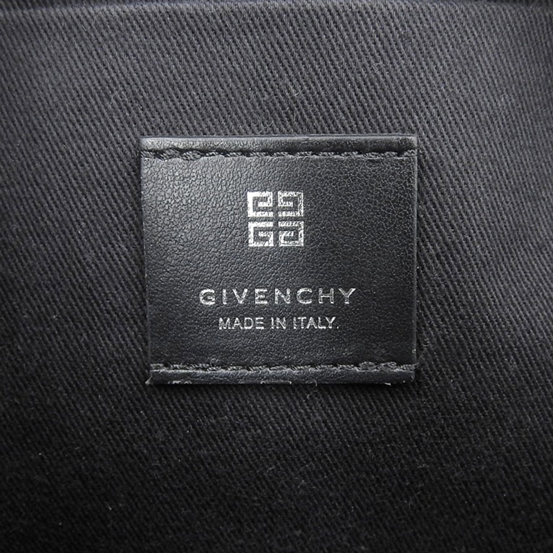 http://ジバンシー%20GIVENCHY%20Gエッセンシャルズ%20ショルダーバッグ%20カメラバッグ%20コーティングキャンバス%20ブラック%20中古%20OB1922
