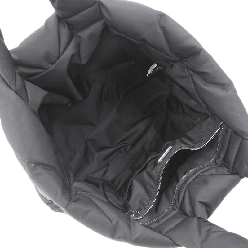 http://プラダ%20PRADA%20トートバッグ%20パデッド%20ナイロン%20ブラック%202VG082%20美品%20OB1924