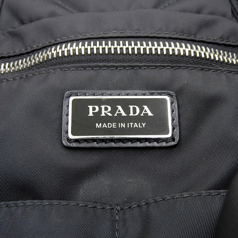 http://プラダ%20PRADA%20トートバッグ%20パデッド%20ナイロン%20ブラック%202VG082%20美品%20OB1924