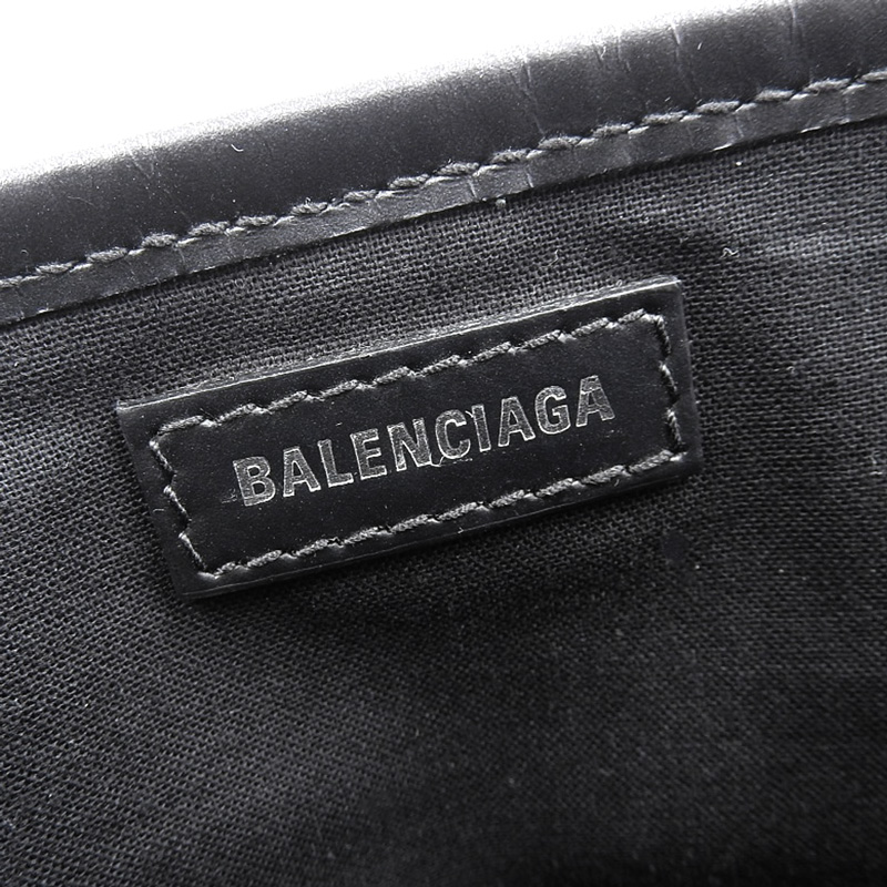 http://バレンシアガ%20BALENCIAGA%20ネイビーカバスXS%202WAYバッグ%20ハンドバッグ%20ショルダー%20キャンバス/レザー%20ブラック%20390346%20中古%20OB1925