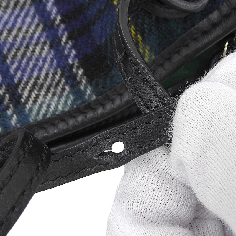 http://バレンシアガ%20BALENCIAGA%20ネイビーカバスXS%202WAY%20ハンドバッグ%20ショルダー%20ウール/レザー%20グリーン系チェック%20390346%20中古%20OB1927