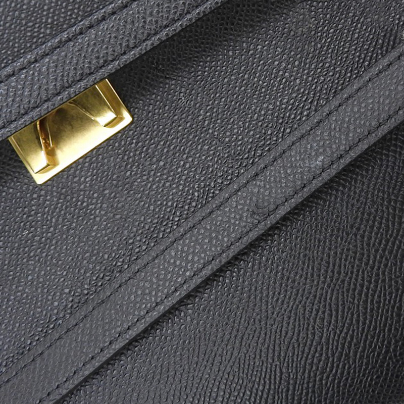 http://セリーヌ%20CELINE%20マイクロ%20ベルトバッグ%202WAYバッグ%20ハンドバッグ%20ショルダーバッグ%20レザー%20ブラック%20189153ZVA%20中古%20OB1930