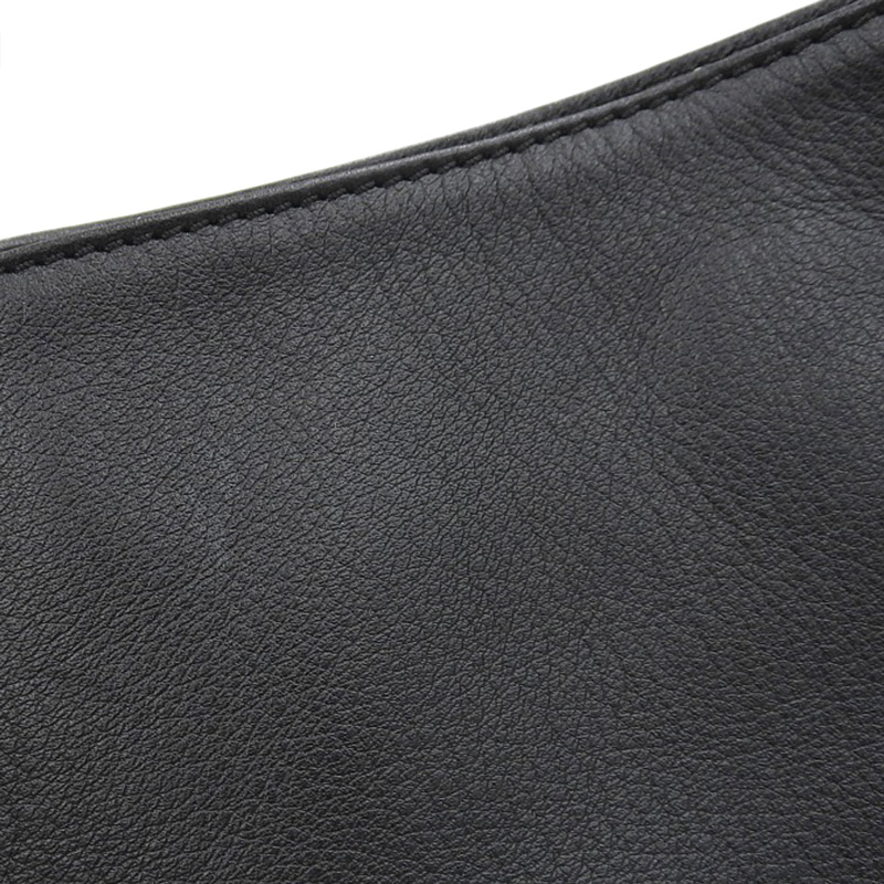 http://ロエベ%20LOEWE%20フラメンコ%20ホーボー%20スモール%20ショルダーバッグ%20レザー%20ブラック%20334.30.L44%20中古%20OB1932
