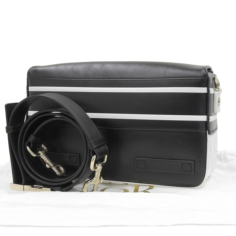 http://ディオール%20CHRISTIAN%20DIOR%20キャンプ%20ショルダーバッグ%20斜め掛けショルダー%20レザー%20ブラック/ホワイト%20中古%20OB1935