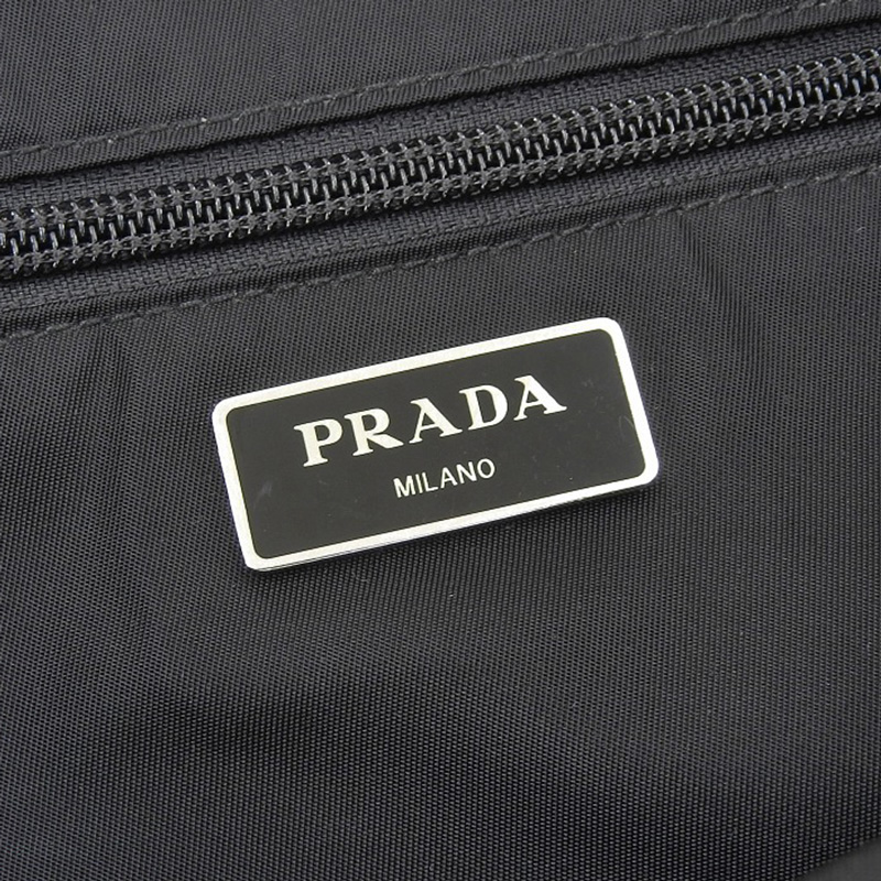 http://プラダ%20PRADA%20ボディバッグ%20ウエストバッグ%20ナイロン%20ネイビー/ブラック%202VL005%20中古%20OB1941