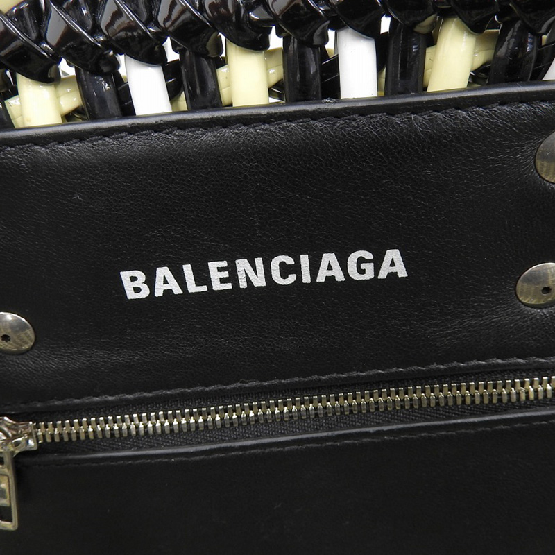 http://バレンシアガ%20BALENCIAGA%20ビストロバスケットXS%20ハンドバッグ%20ショルダーバッグ%20エナメル%20ブラック/イエロー%20671342%20中古%20OB1947
